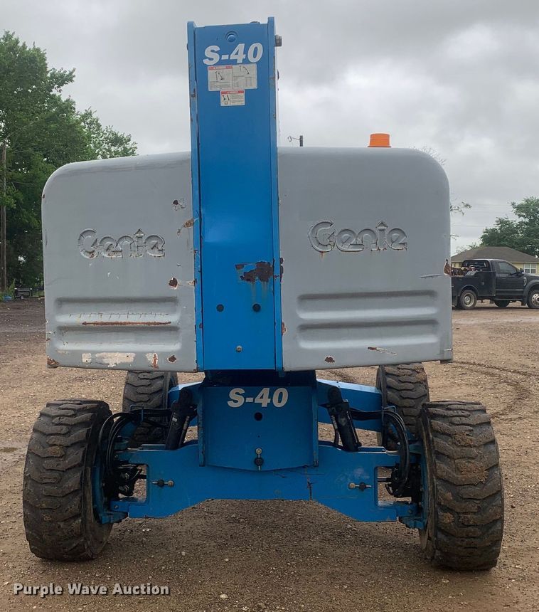 image for item KX9974 2012 Genie S40 boom lift