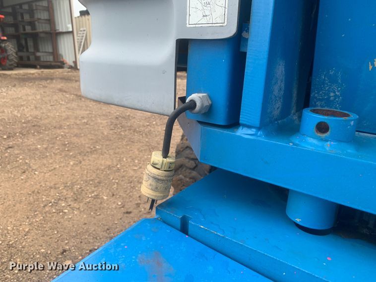 image for item KX9974 2012 Genie S40 boom lift