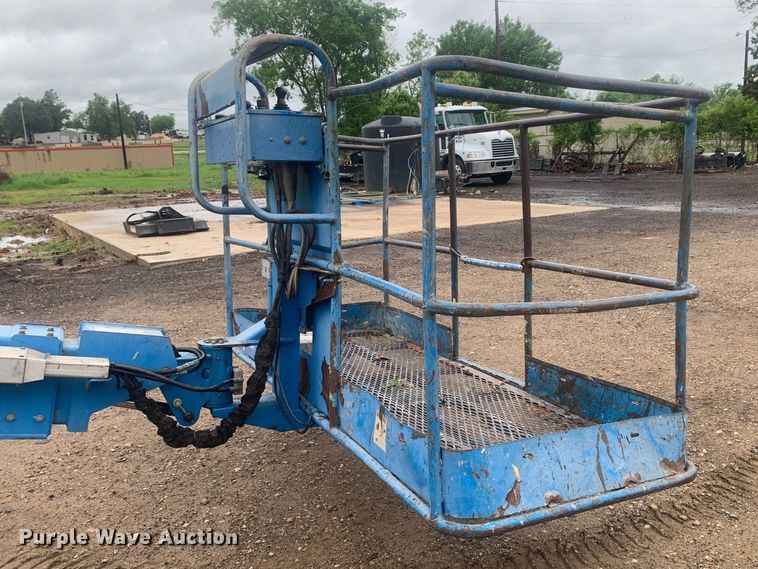 image for item KX9974 2012 Genie S40 boom lift