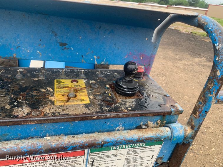 image for item KX9974 2012 Genie S40 boom lift