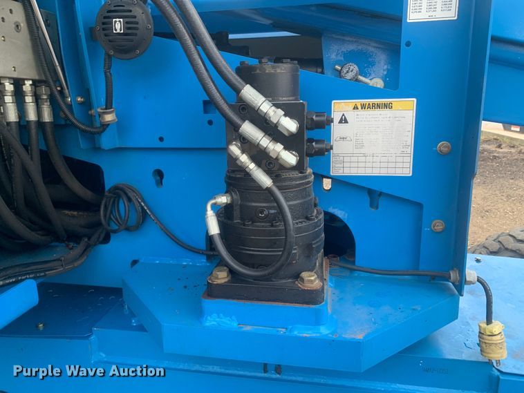 image for item KX9974 2012 Genie S40 boom lift