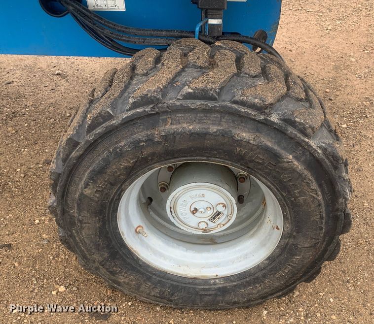 image for item KX9974 2012 Genie S40 boom lift