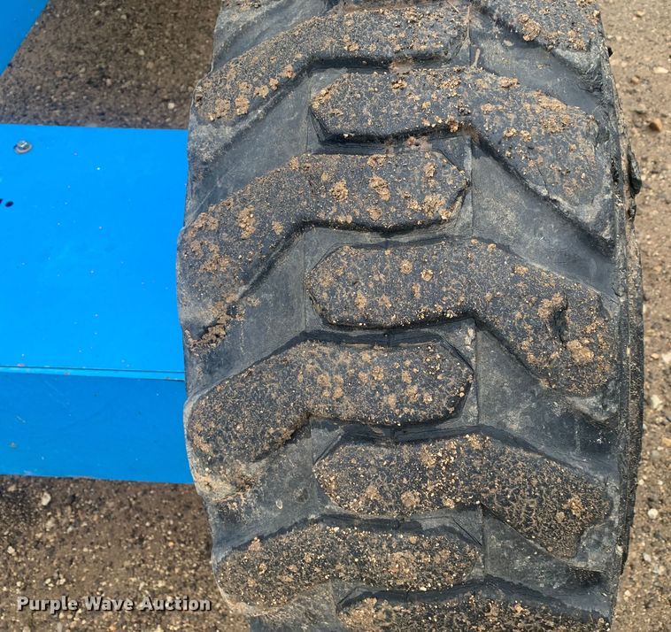 image for item KX9974 2012 Genie S40 boom lift