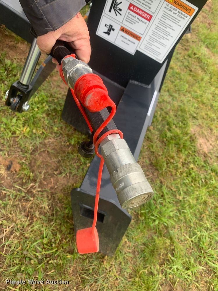 image for item KX9975 2023 Landhonor GM-12-96W skid steer grader