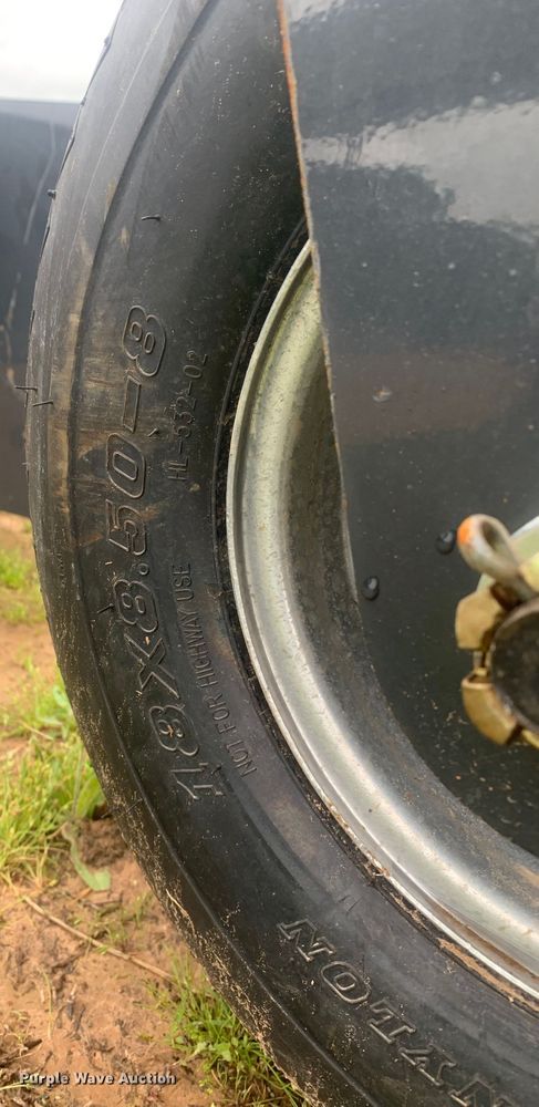 image for item KX9975 2023 Landhonor GM-12-96W skid steer grader