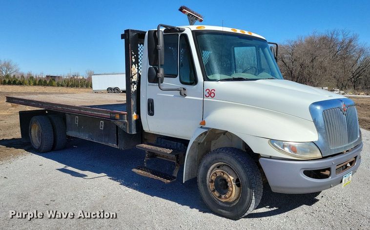 image for item LC9936 2007 International  4300 dump flatbed truck