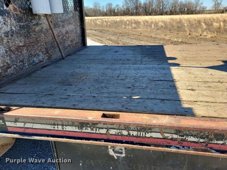 image for item LC9936 2007 International  4300 dump flatbed truck