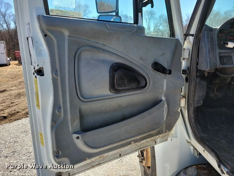 image for item LC9936 2007 International  4300 dump flatbed truck