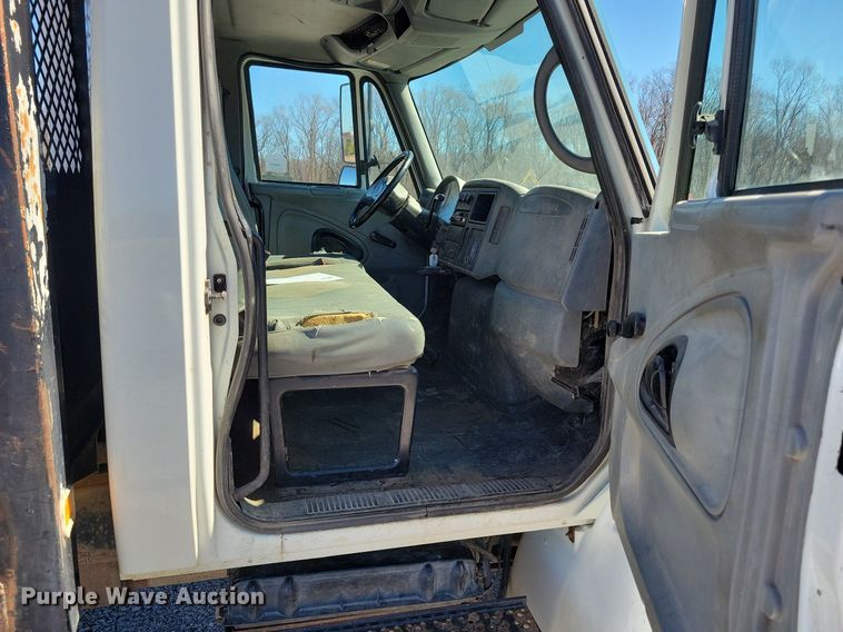 image for item LC9936 2007 International  4300 dump flatbed truck