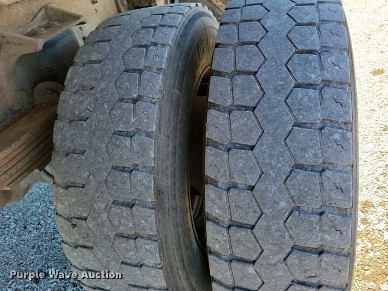 image for item LC9936 2007 International  4300 dump flatbed truck