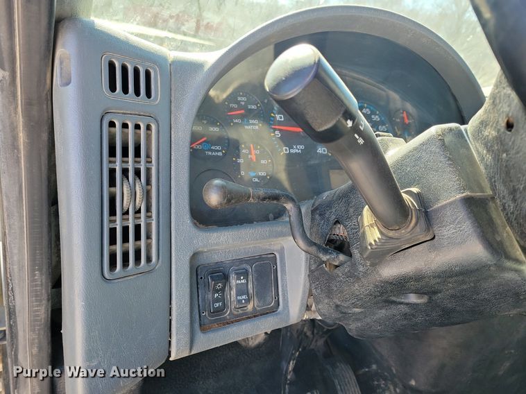 image for item LC9937 2006 International  4300 dump flatbed truck