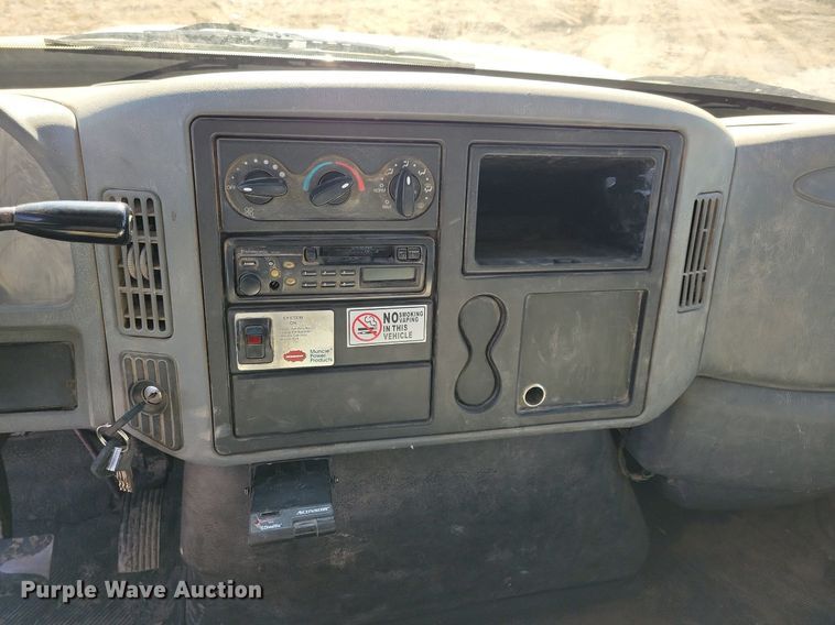 image for item LC9937 2006 International  4300 dump flatbed truck