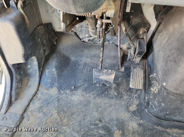 image for item LC9937 2006 International  4300 dump flatbed truck