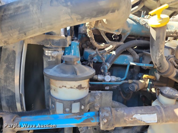 image for item LC9937 2006 International  4300 dump flatbed truck