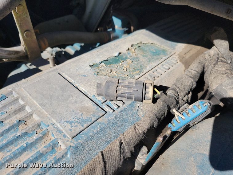 image for item LC9937 2006 International  4300 dump flatbed truck