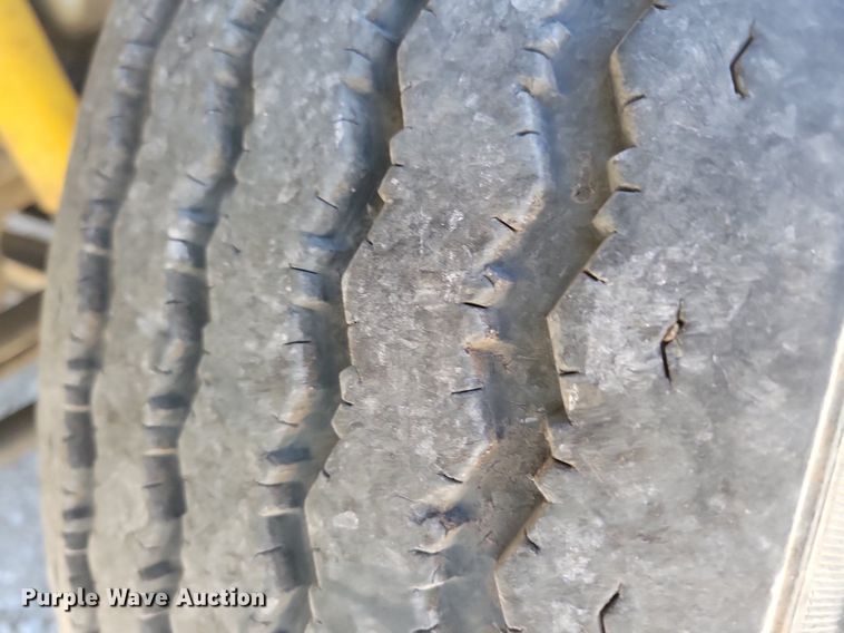 image for item LC9937 2006 International  4300 dump flatbed truck