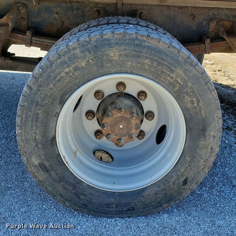 image for item LC9937 2006 International  4300 dump flatbed truck