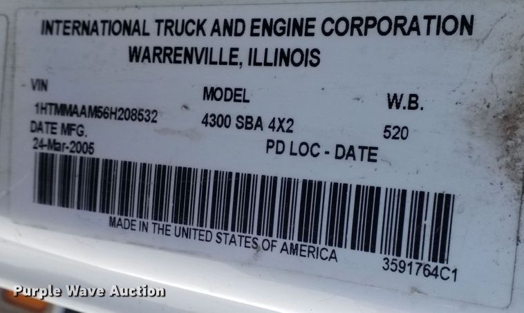 image for item LC9937 2006 International  4300 dump flatbed truck