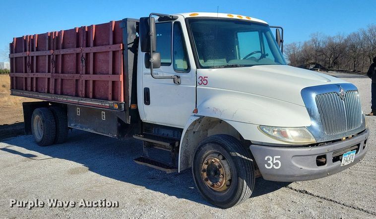 image for item LC9938 2007 International 4300 dump flatbed truck