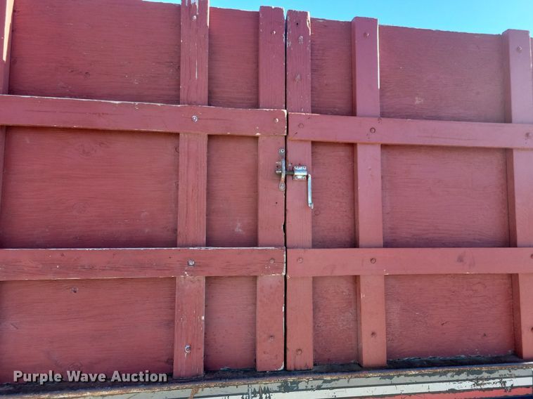 image for item LC9938 2007 International 4300 dump flatbed truck