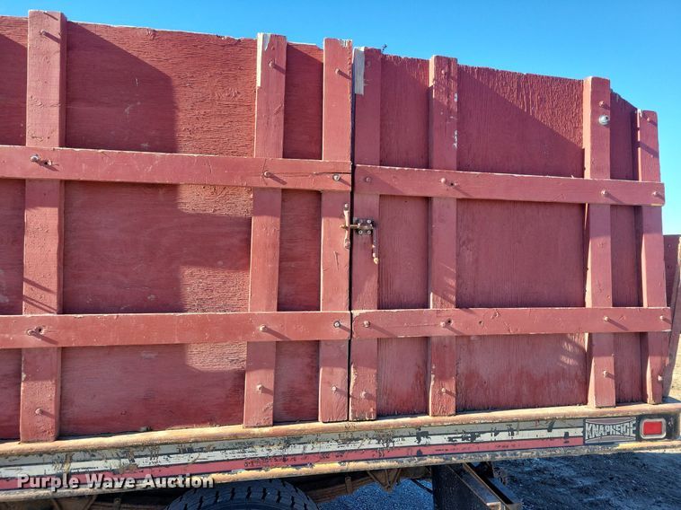 image for item LC9938 2007 International 4300 dump flatbed truck