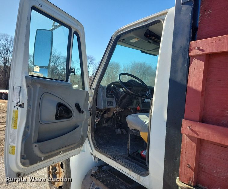 image for item LC9938 2007 International 4300 dump flatbed truck