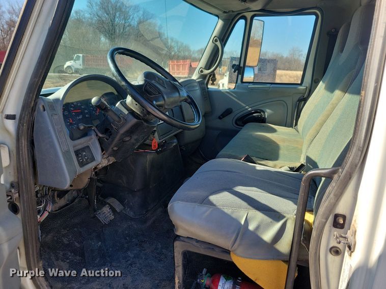 image for item LC9938 2007 International 4300 dump flatbed truck