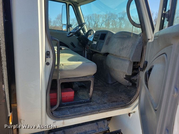 image for item LC9938 2007 International 4300 dump flatbed truck