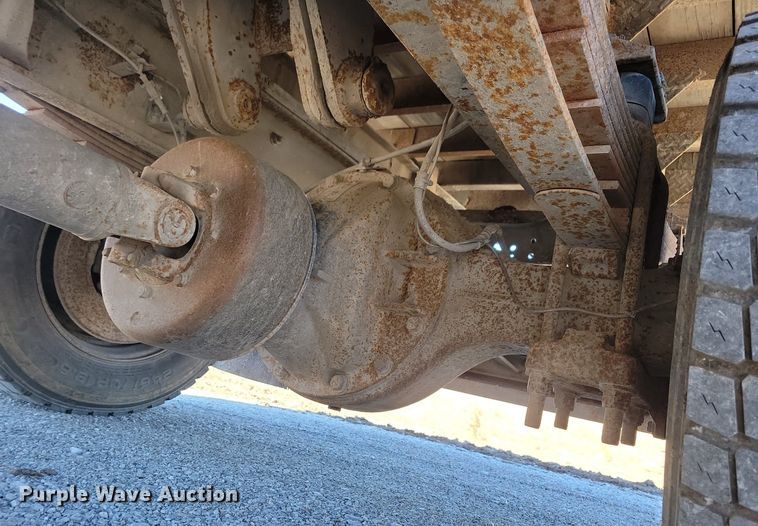 image for item LC9938 2007 International 4300 dump flatbed truck