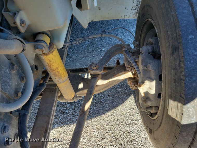 image for item LC9938 2007 International 4300 dump flatbed truck