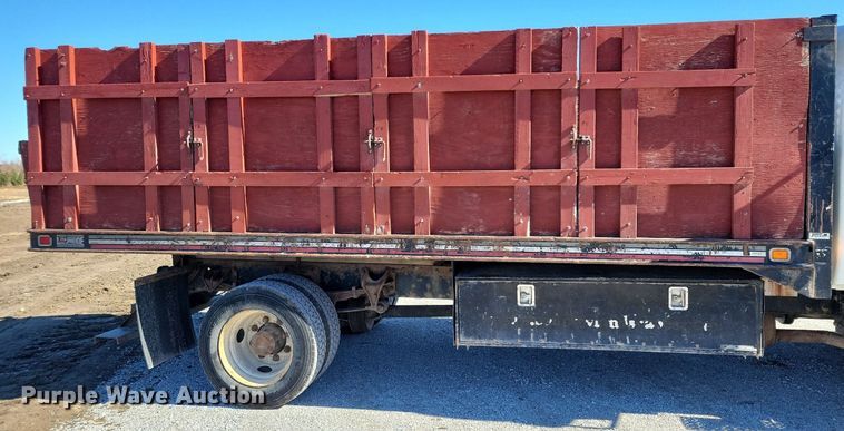 image for item LC9939 2006 International  4300 dump flatbed truck