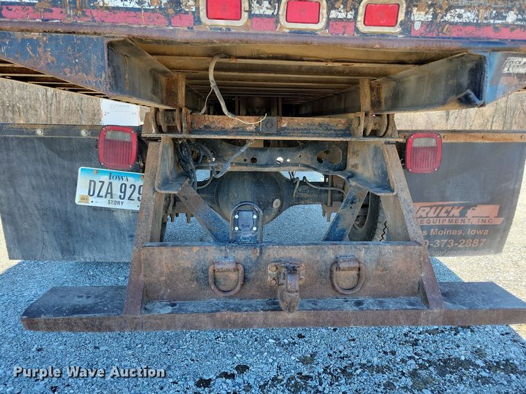 image for item LC9939 2006 International  4300 dump flatbed truck