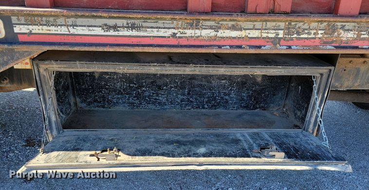 image for item LC9939 2006 International  4300 dump flatbed truck