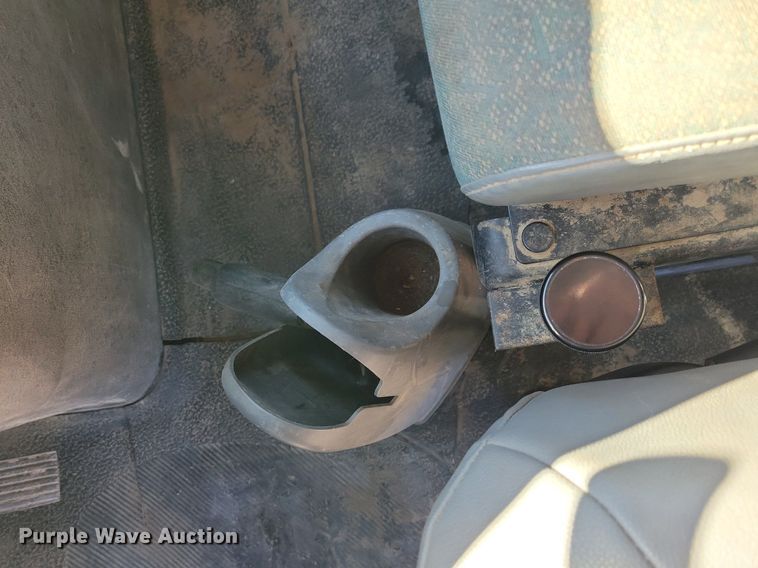 image for item LC9939 2006 International  4300 dump flatbed truck