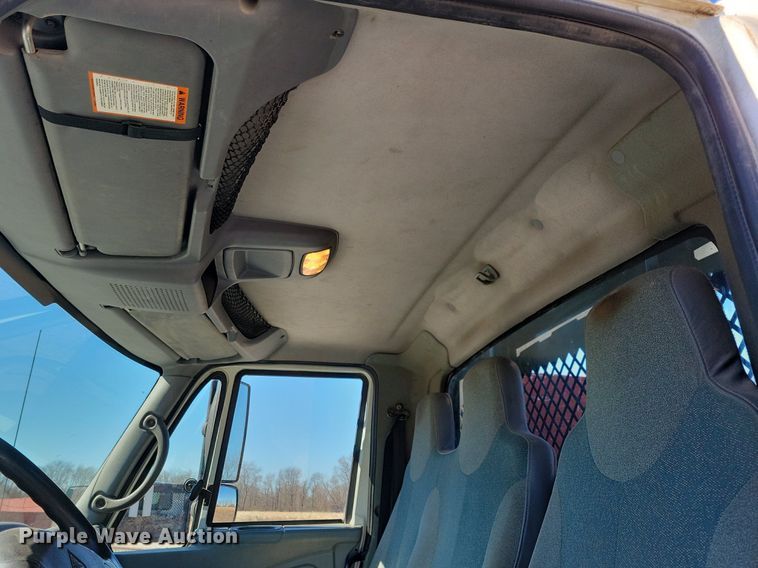 image for item LC9939 2006 International  4300 dump flatbed truck