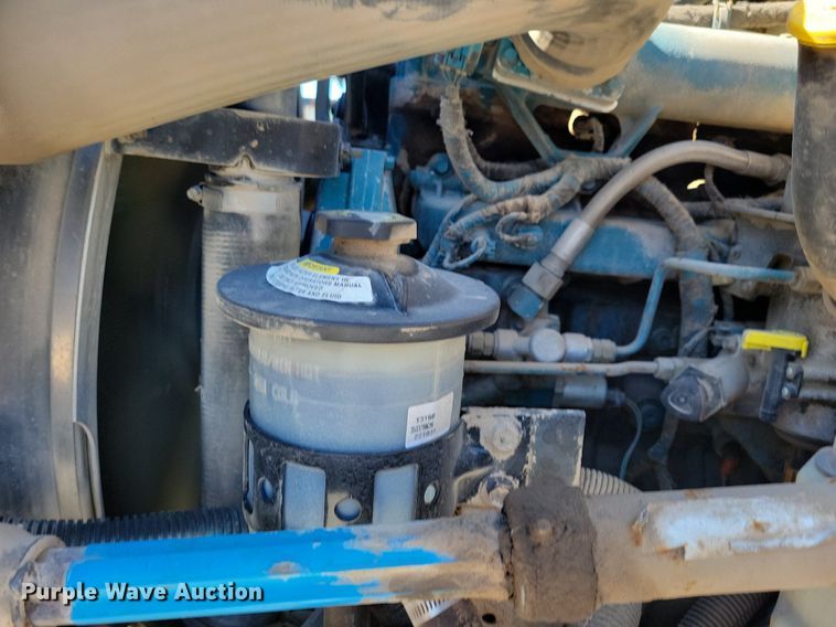 image for item LC9939 2006 International  4300 dump flatbed truck