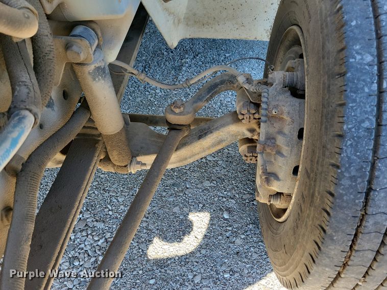 image for item LC9939 2006 International  4300 dump flatbed truck