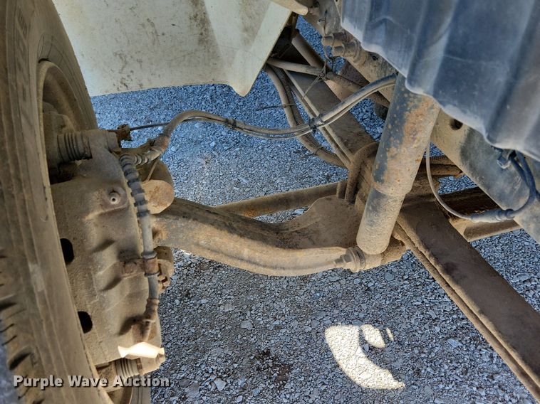 image for item LC9939 2006 International  4300 dump flatbed truck