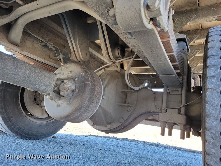 image for item LC9939 2006 International  4300 dump flatbed truck