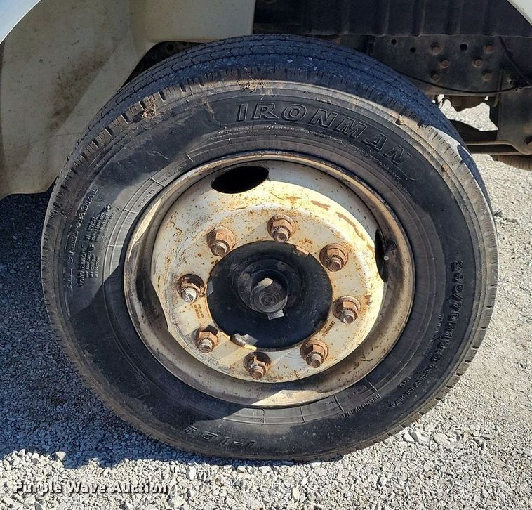 image for item LC9939 2006 International  4300 dump flatbed truck