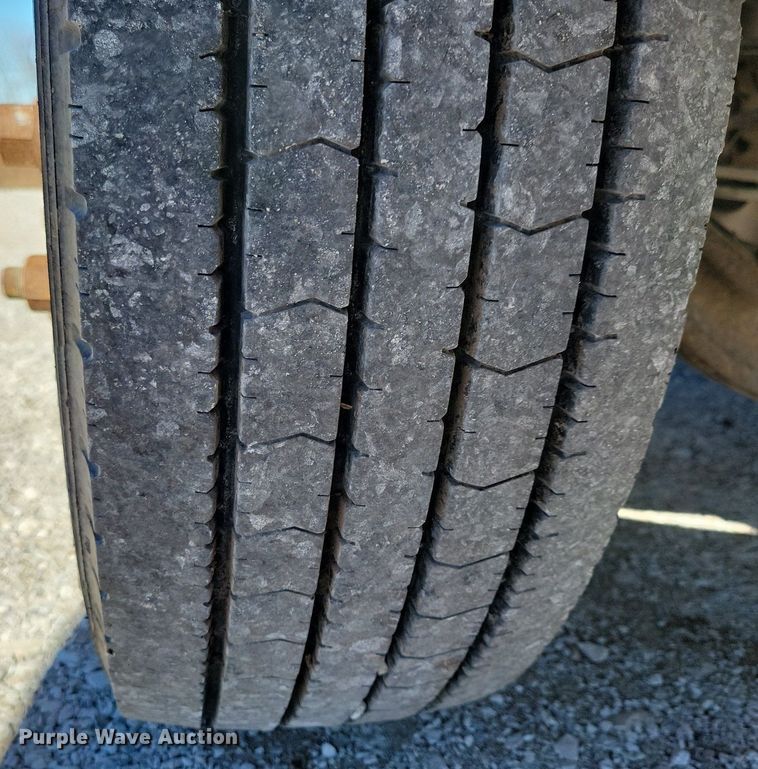 image for item LC9939 2006 International  4300 dump flatbed truck