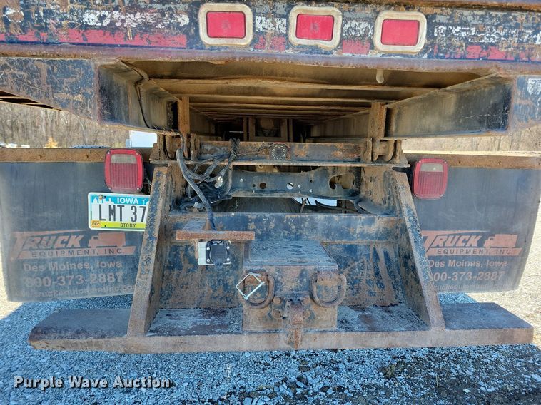 image for item LC9940 2006 International  4300 dump flatbed truck
