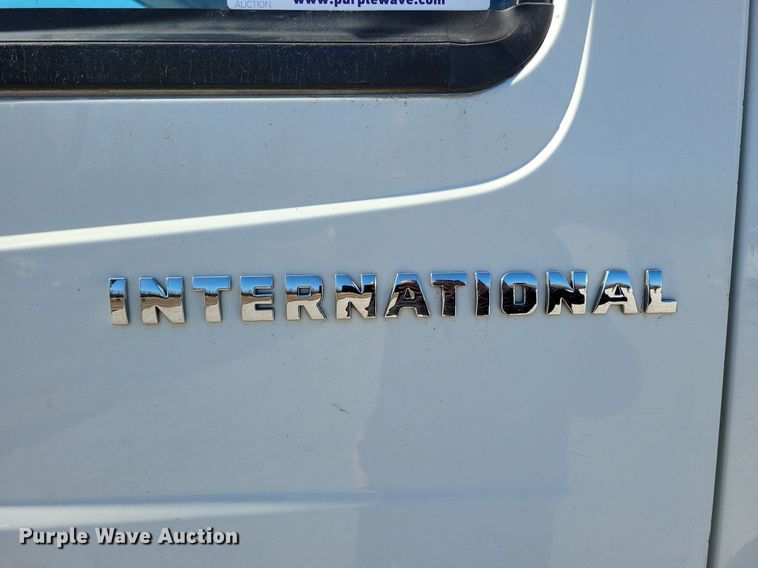 image for item LC9940 2006 International  4300 dump flatbed truck