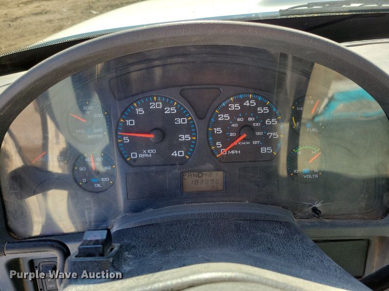 image for item LC9940 2006 International  4300 dump flatbed truck