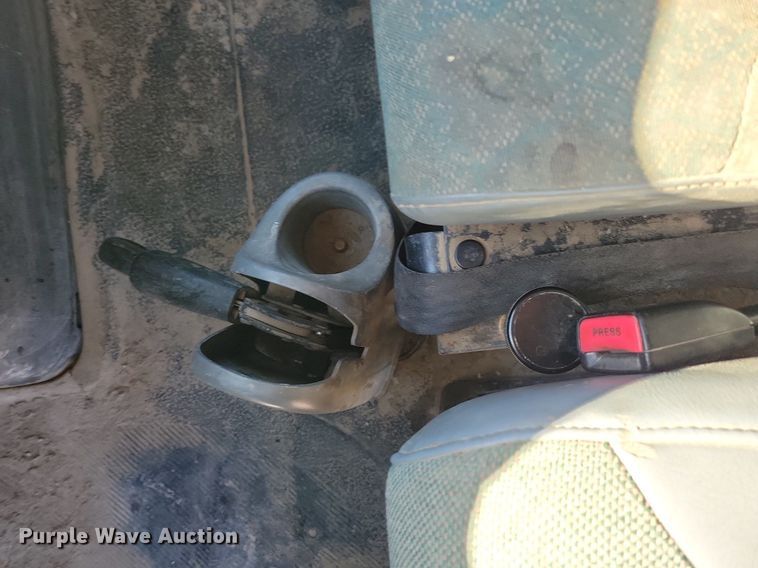 image for item LC9940 2006 International  4300 dump flatbed truck