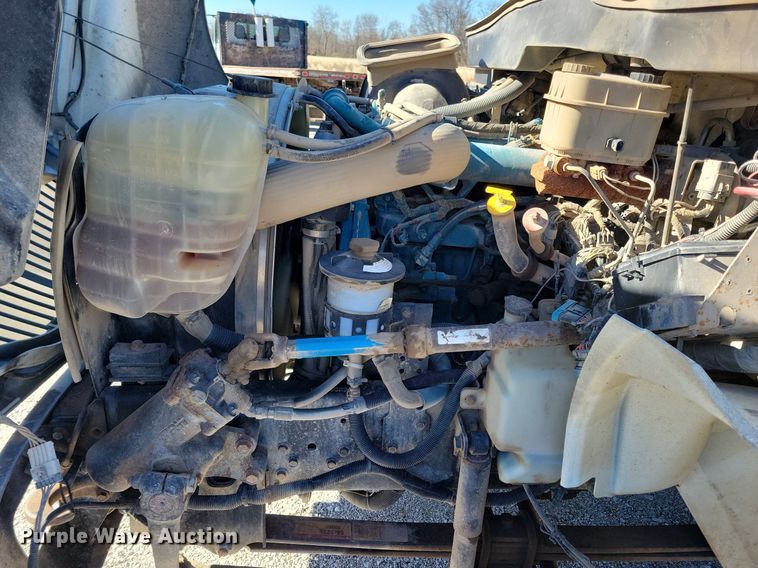 image for item LC9940 2006 International  4300 dump flatbed truck