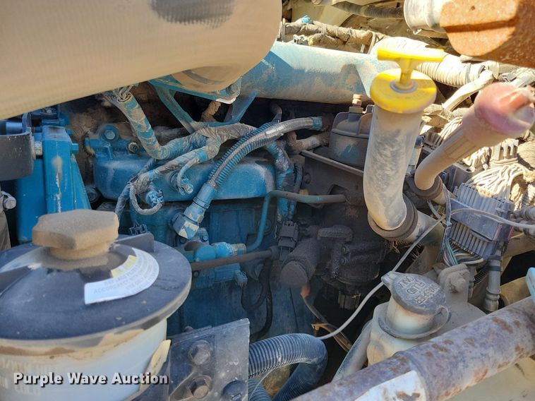 image for item LC9940 2006 International  4300 dump flatbed truck