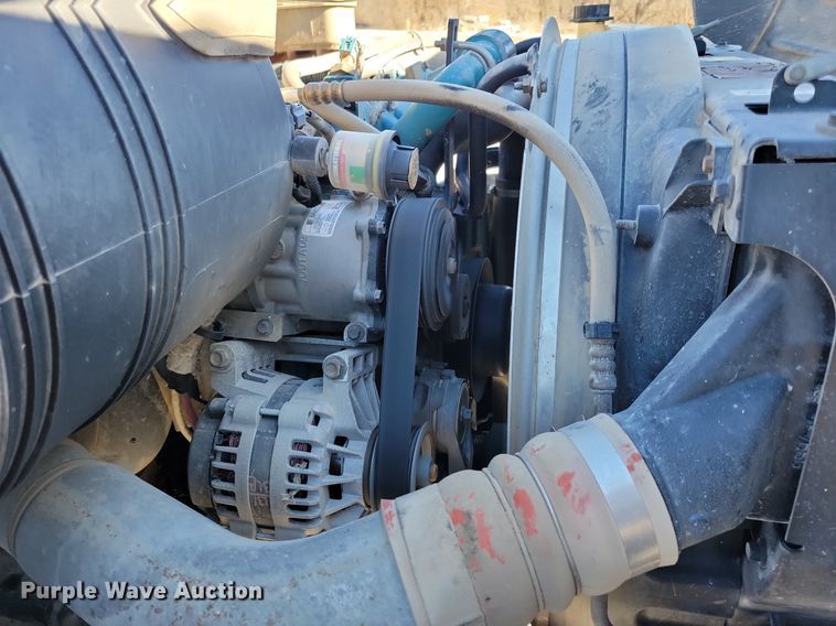 image for item LC9940 2006 International  4300 dump flatbed truck