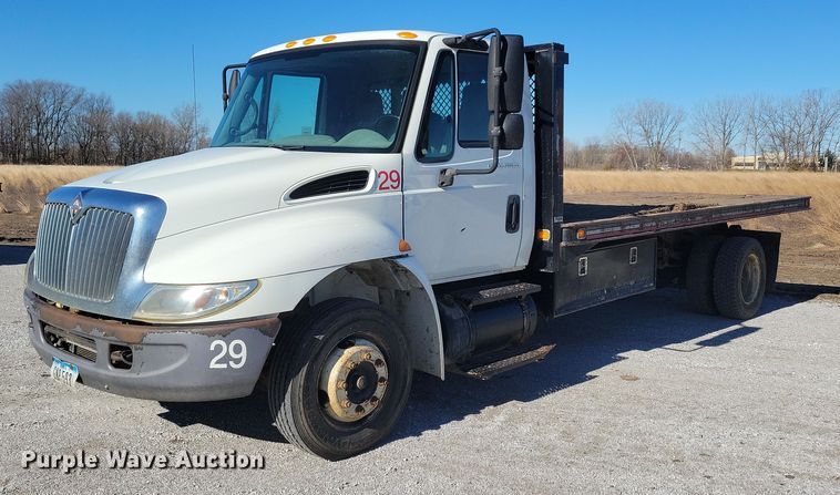image for item LC9941 2006 International  4300 dump flatbed truck