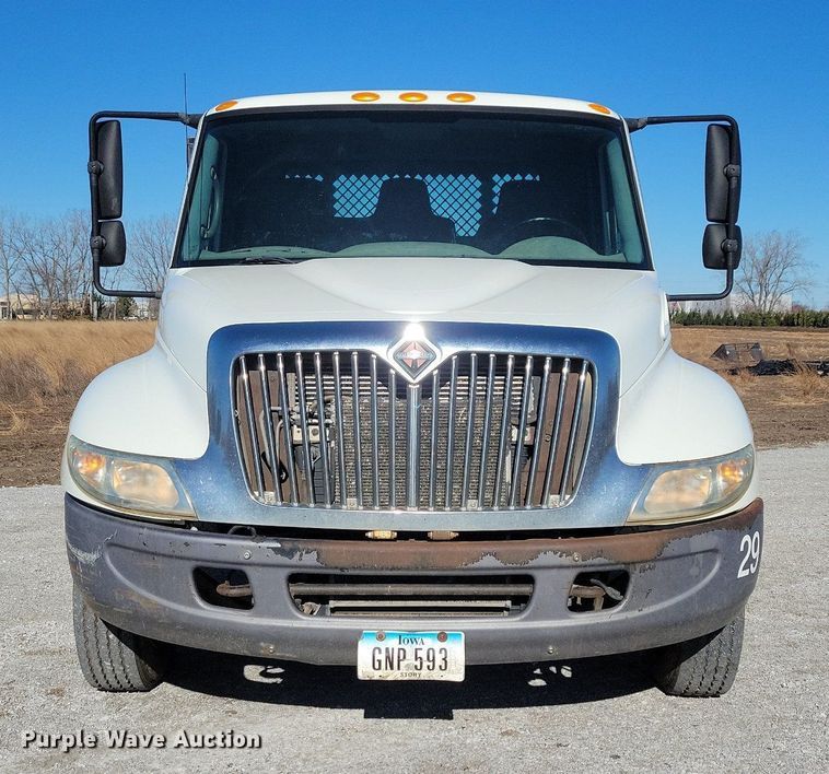 image for item LC9941 2006 International  4300 dump flatbed truck